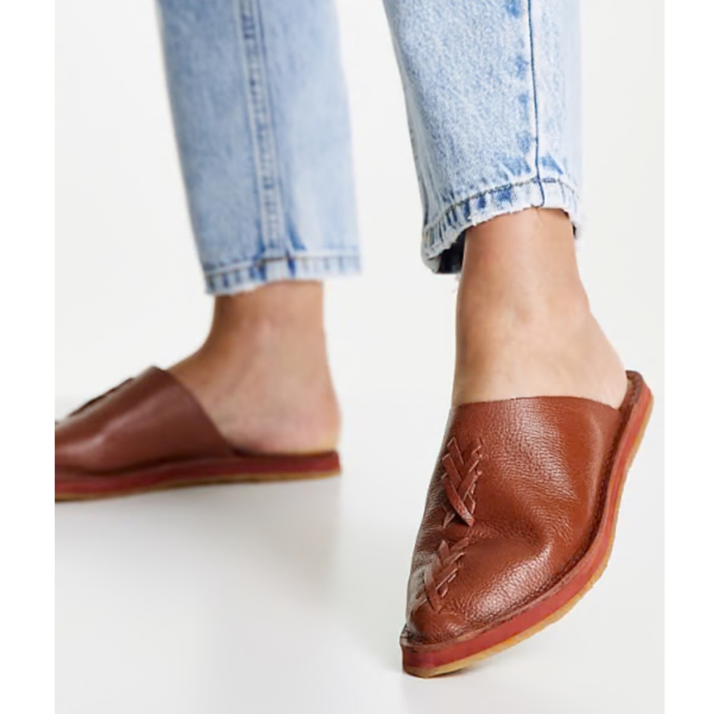 Brand New In Box Leather Flat Mules 36